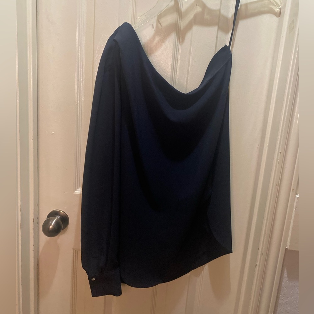 One sleeve blouse